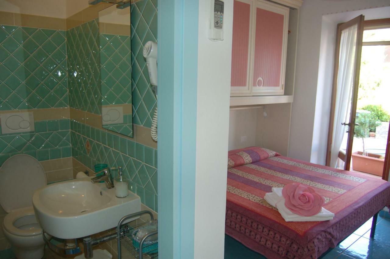 Bed and Breakfast La Rosada à Giglio Porto Extérieur photo